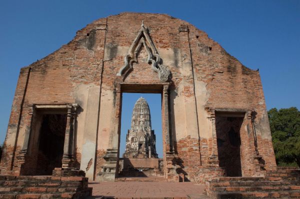 タイ・バンコク「タイ王国遠征」の写真：アユタヤ
●ワット・ラーチャプラナ（世界...