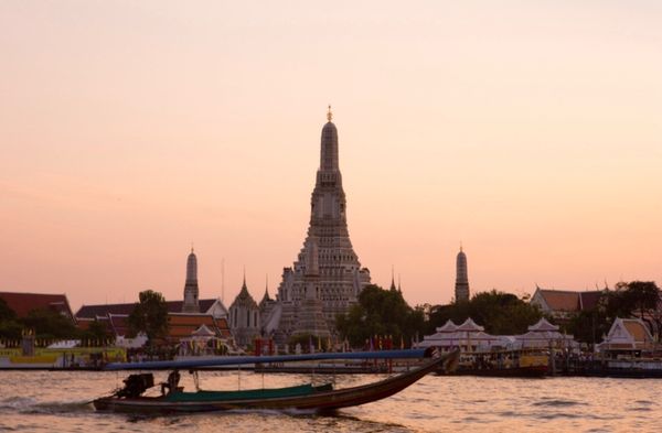 タイ・バンコク「タイ王国遠征」の写真：●バンコク　ワット・ポー
●アユタヤ　ワ...