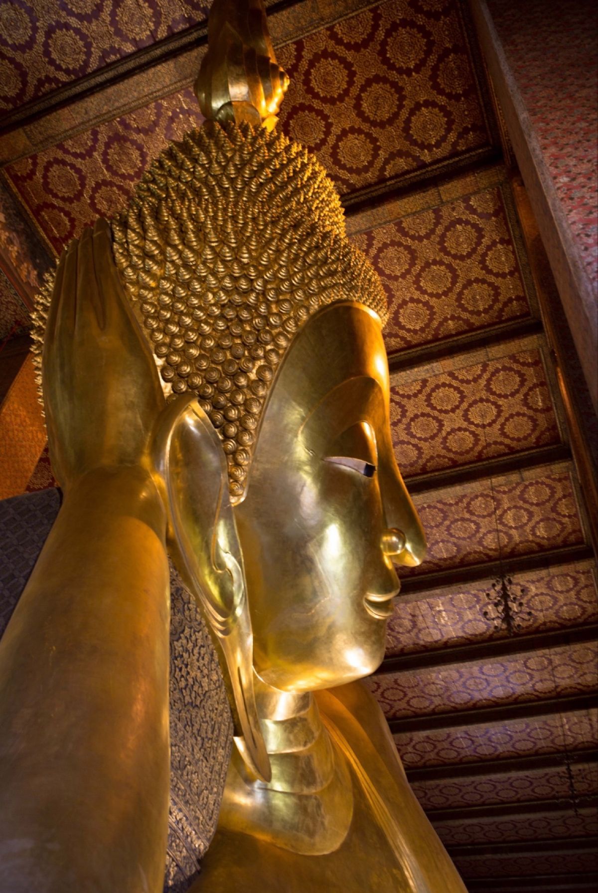 バンコク
●ワット・ポー
●ワット・ポーの涅槃仏
●街路樹のリス
アムパワ...