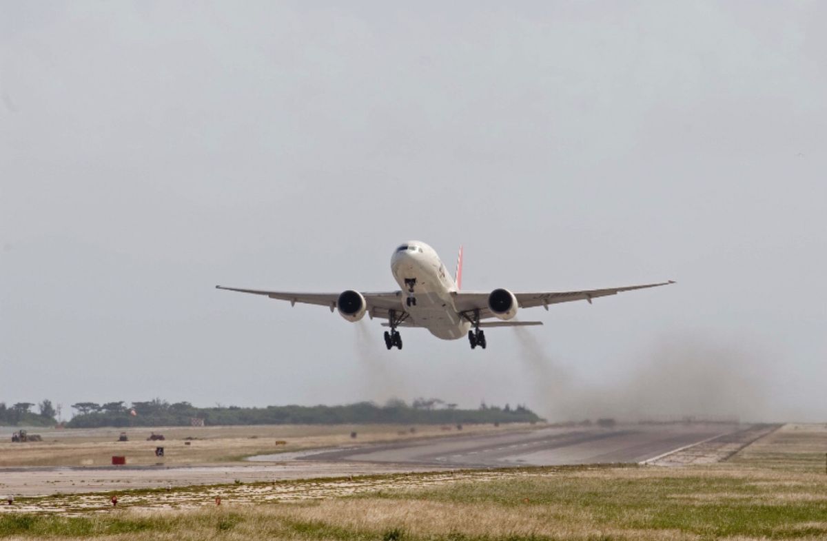 ●伊良部島のブーゲンビリア
●下地島のタッチアンドゴー
●光平安名崎の円盤...