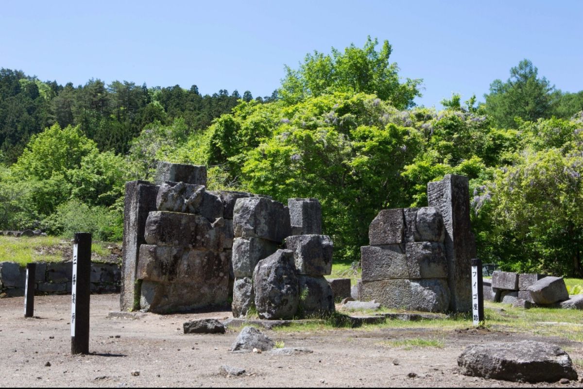 岩手県釜石市
●板野鉄鉱山一番高炉跡（世界遺産）
●板野鉄鉱山一・ニ番高炉...