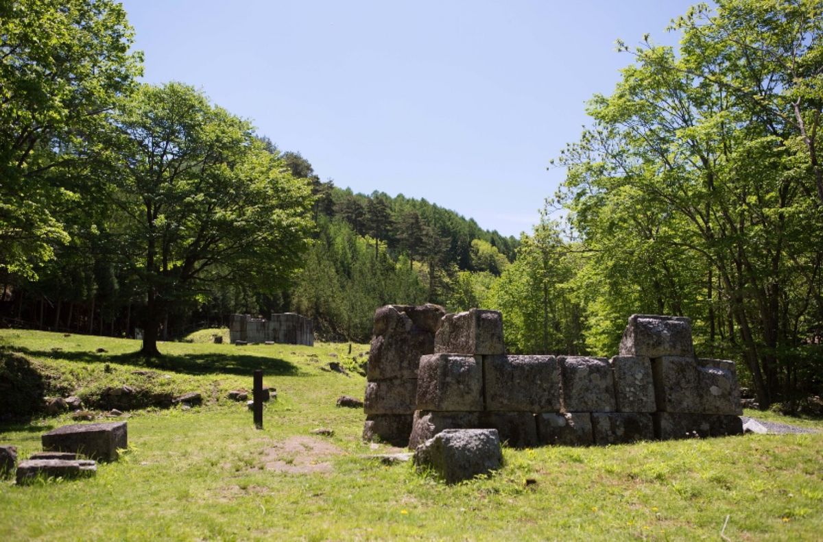 岩手県釜石市
●板野鉄鉱山一番高炉跡（世界遺産）
●板野鉄鉱山一・ニ番高炉...