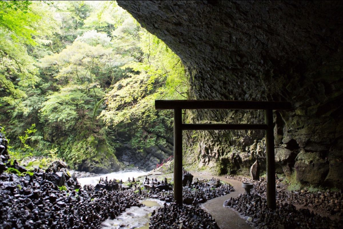 高千穂
●高千穂神社
●天野安河原
●天岩戸神社西本宮
●天岩戸神社東本宮...