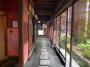 大友楼

とても素敵な建物の懐石料理屋さんを見つけて
夕食に…と思ったのだ...