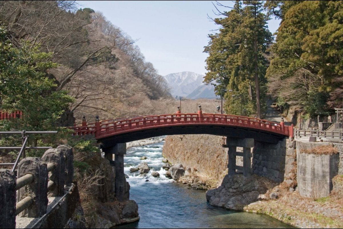 栃木県日光市
●大猷院　相の間と本殿（世界遺産）
●大猷院　皇嘉門（世界遺...