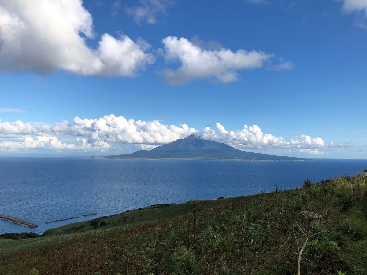 礼文をウォーキング。礼文、利尻ともホタテが大きい！ほっけもとても大きくてお...