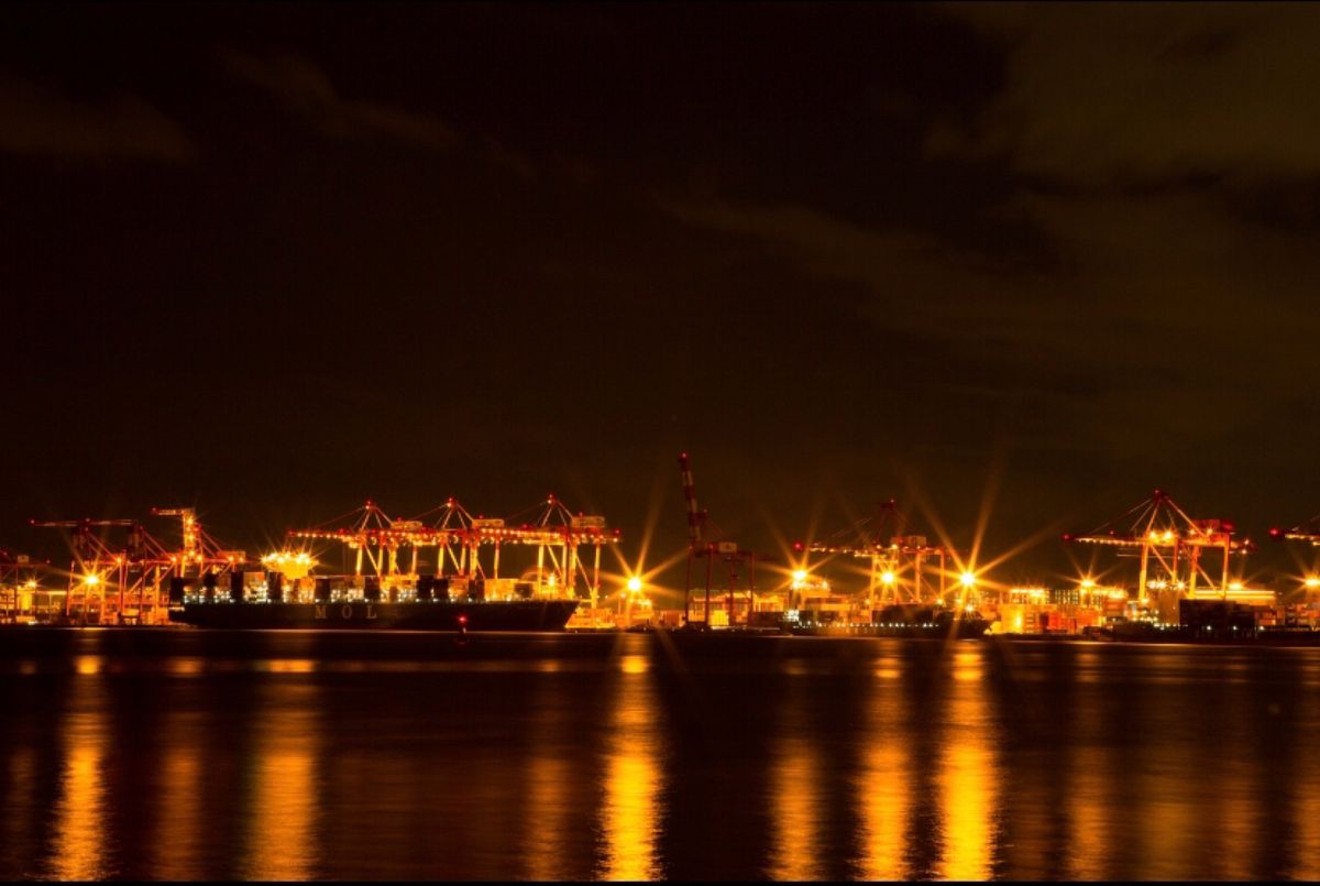 東京
浜松町の世界貿易センタービルの展望台　
●東京タワーと富士山のマジッ...
