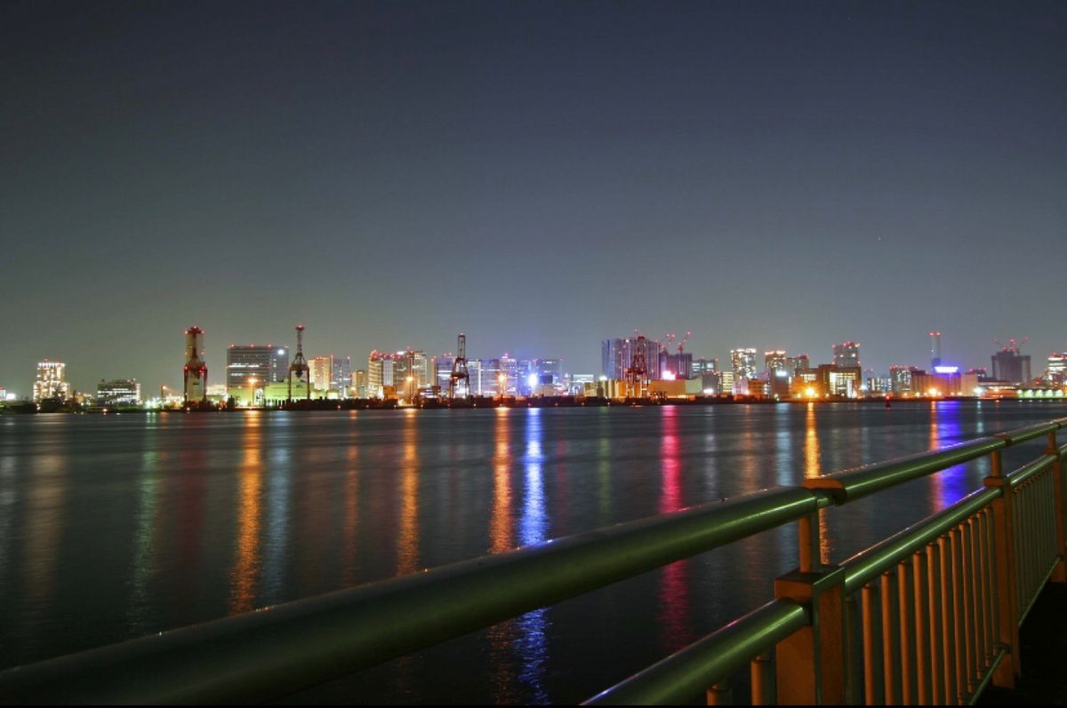 東京
浜松町の世界貿易センタービルの展望台　
●東京タワーと富士山のマジッ...