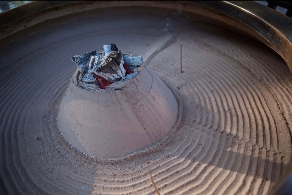 平泉
中尊寺（世界遺産）
●新覆堂
●月見坂入口
●本堂
●香炉

ポスタ...