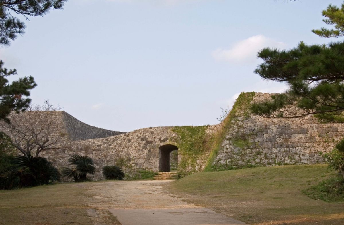 沖縄県
●うるま市　勝連城跡（世界遺産）
●読谷村　座喜味城跡（世界遺産）...
