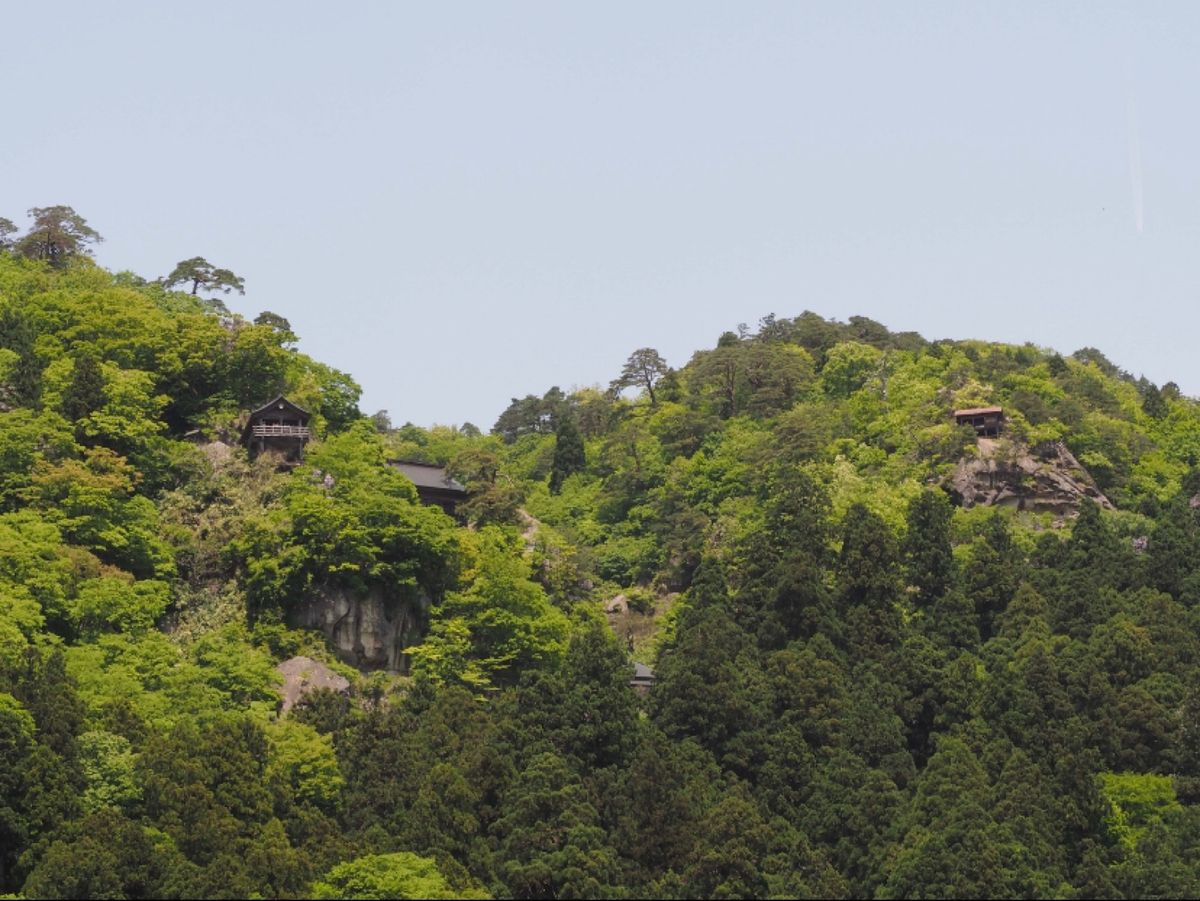 山形県
立石寺（山寺）
●立石寺の遠景
●立石寺　本堂
●立石寺　奥の院
...