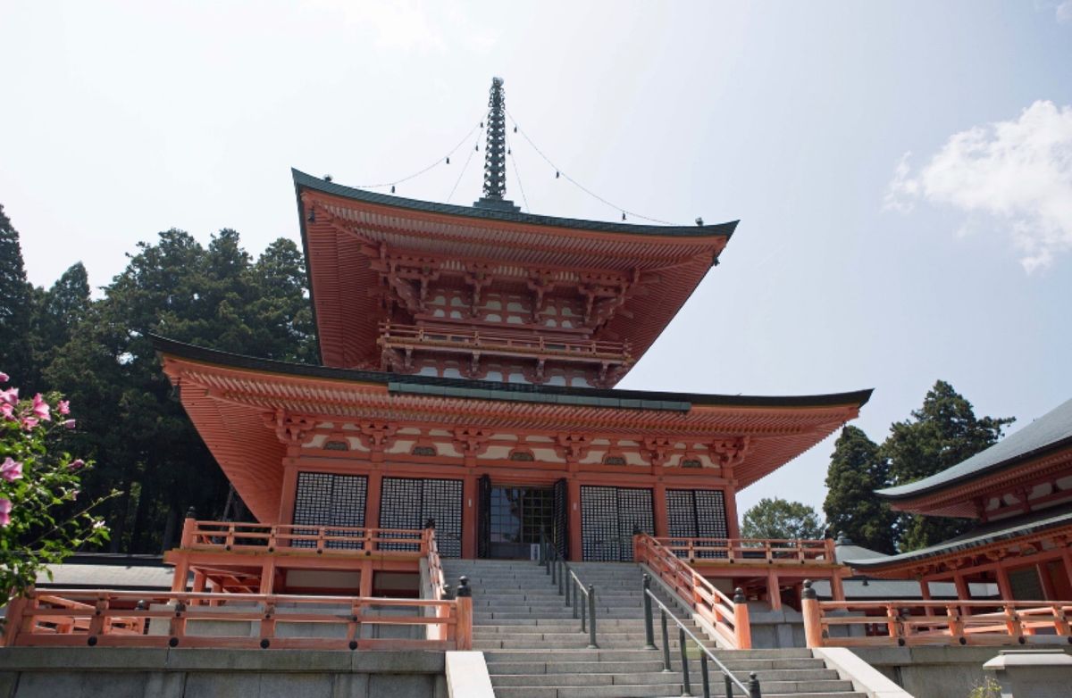 比叡山
●比叡山延暦寺　大講堂（世界遺産）
●比叡山延暦寺　浄土院（世界遺...