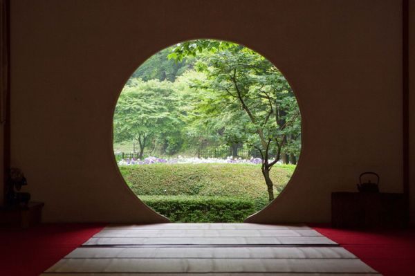 日本・鎌倉「紫陽花の季節に鎌倉へ」の写真：鎌倉
●明月院の丸窓
●明月院　開山堂
...