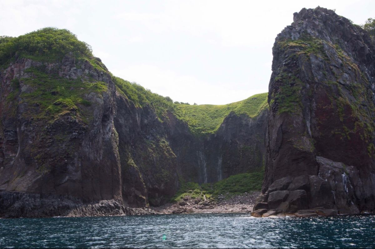 北海道
知床（世界遺産）
●野生のエゾシカ
●硫黄岳とカムイワッカの滝
●...