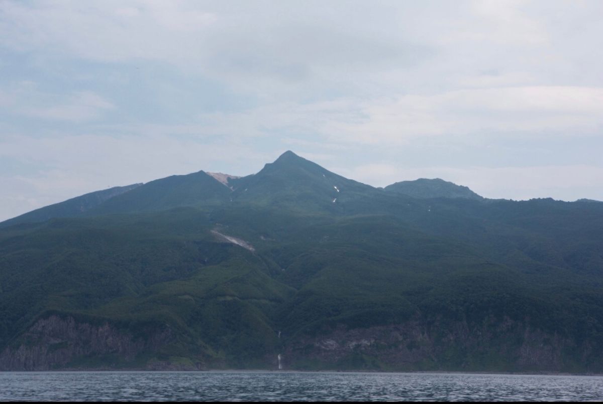 北海道
知床（世界遺産）
●野生のエゾシカ
●硫黄岳とカムイワッカの滝
●...