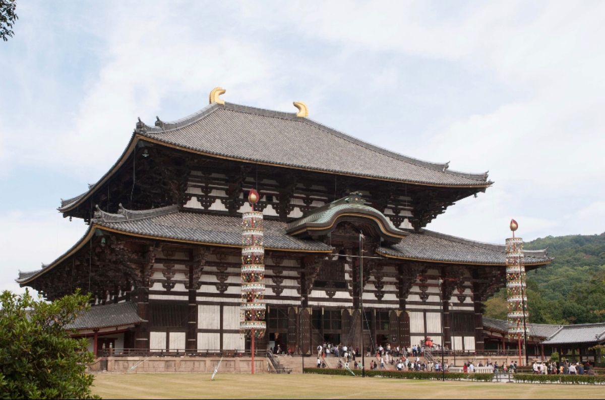 奈良
●東大寺　山門の夜景（世界遺産）
●東大寺　大仏殿（世界遺産）
●東...