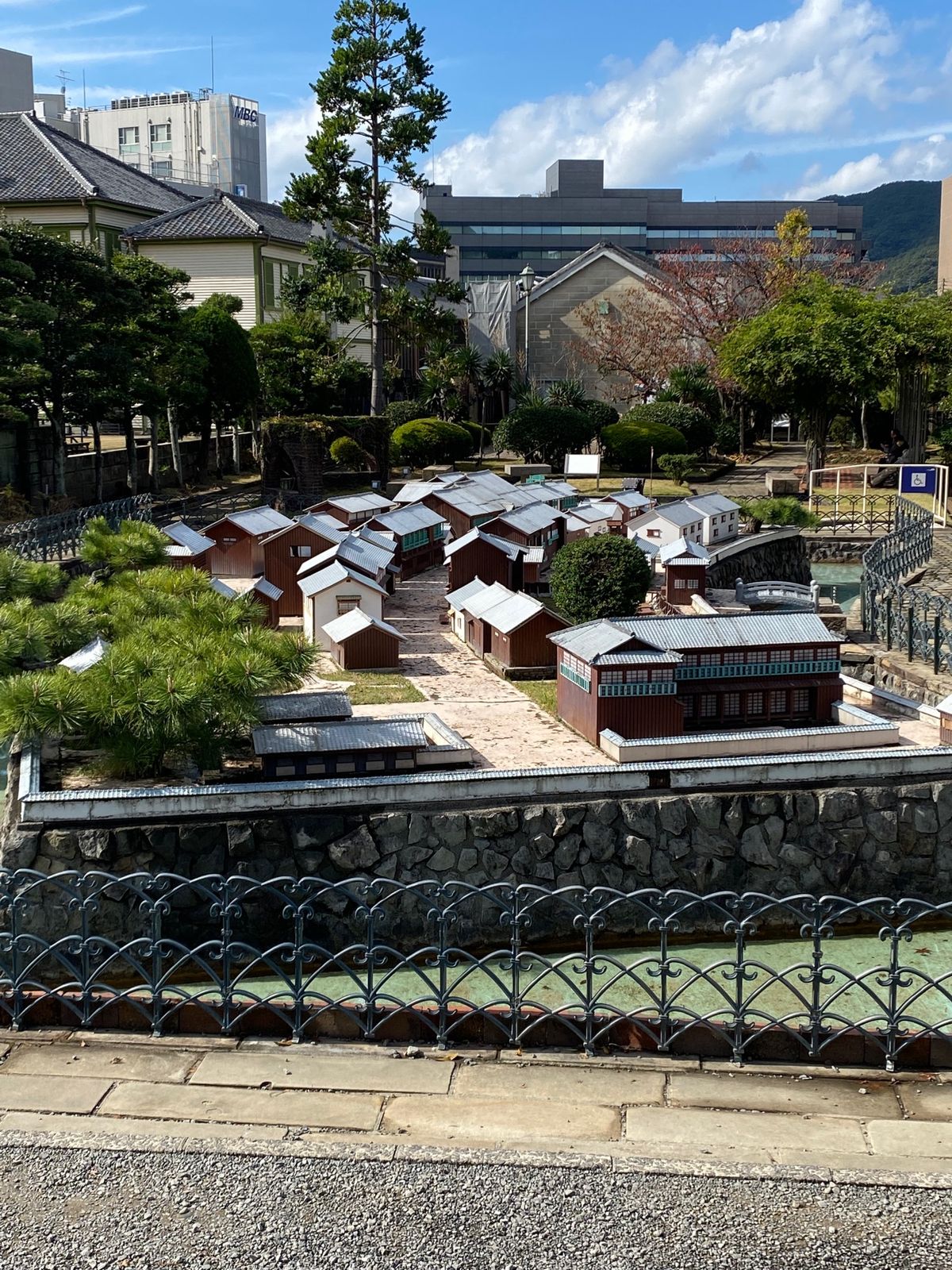 長崎　出島
●カピタン部屋　オランダ商館の生活が再現されている
●当時の食...