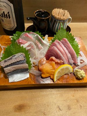 長崎
●ホテルモントレ長崎の中庭
●南蛮船来航波止場跡
●地元の寿司屋 栄...