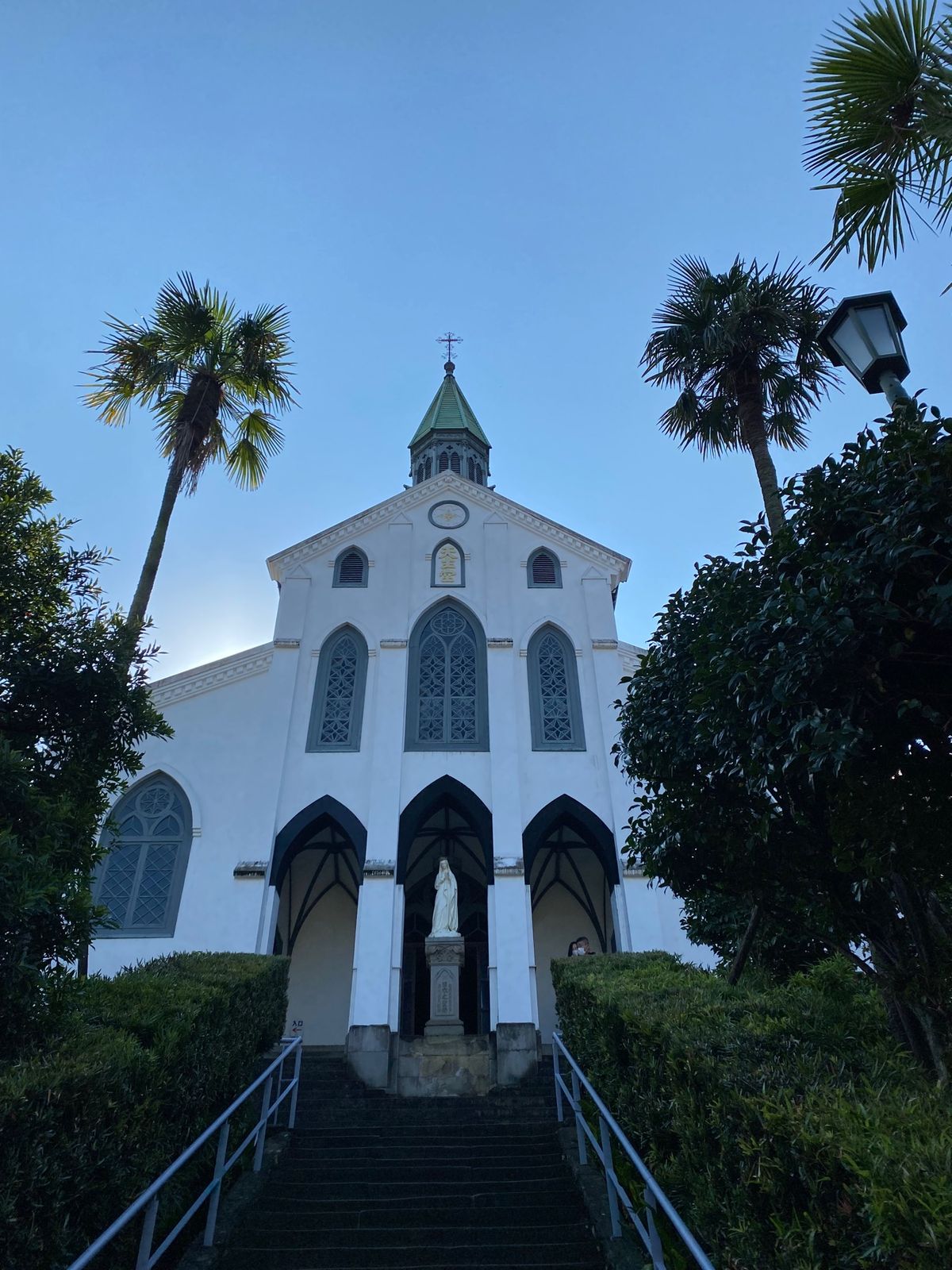 長崎
●大浦天主堂
●大浦天主堂のマリア像
●大浦天主堂の尖塔
●長崎の世...