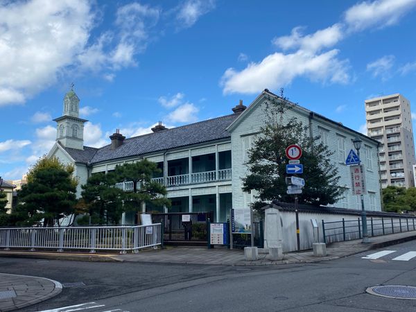 日本・長崎県「長崎　軍艦島と出島へ」の写真：長崎　出島
●旧出島神学校を出島の外から...