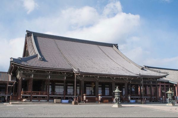 日本・京都府「京都　世界遺産をめぐる旅」の写真：京都市
●西本願寺　阿弥陀堂（世界遺産）...