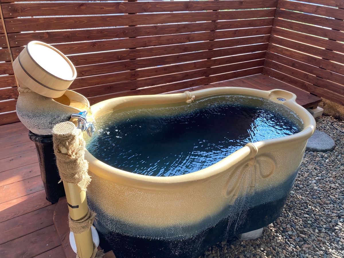 ちょっと奮発して、初の客室に露天風呂があるところに宿泊🥰
日々の疲れを取っ...