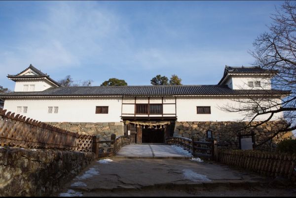 日本・滋賀県「西国33札所と彦根城をめぐる旅を」の写真：滋賀県彦根市
●彦根藩の門
滋賀県近江八...