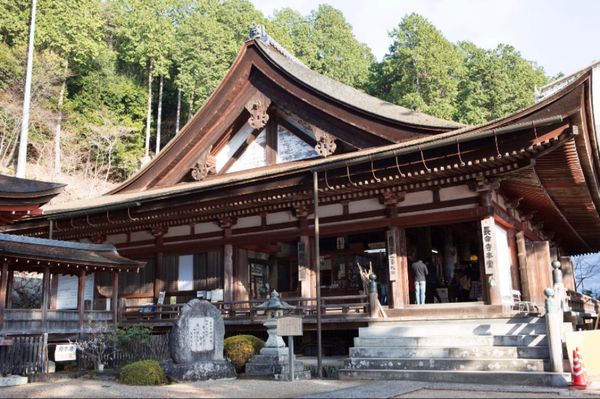 日本・滋賀県「西国33札所と彦根城をめぐる旅を」の写真：滋賀県
●西国三十一番札所　長命寺
●西...