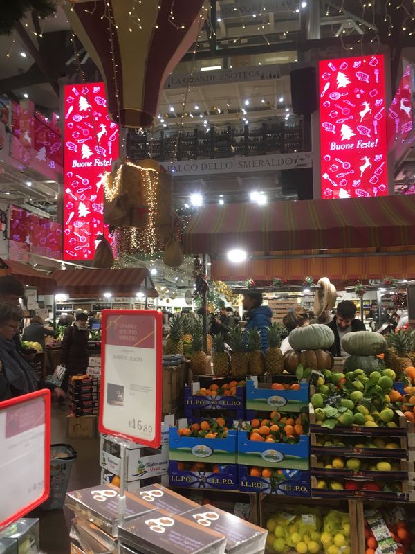 イタリア・ミラノ「イタリアの思い出」の写真：ミラノお上り写真続編
イータリー内部　ク...