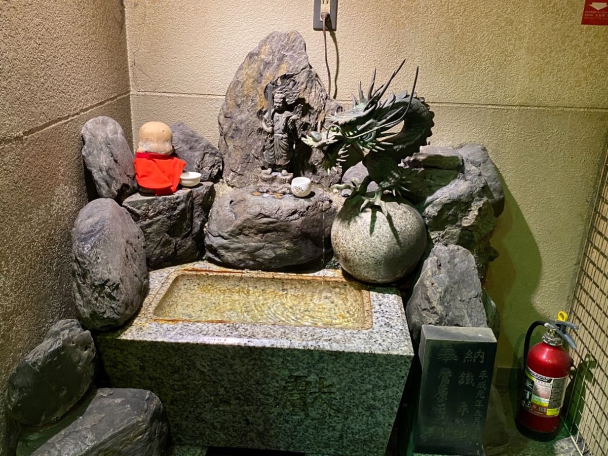 仙台四郎安置の寺 三瀧山不動院

商店街通ってる最中に
突然「寄ってく？」...
