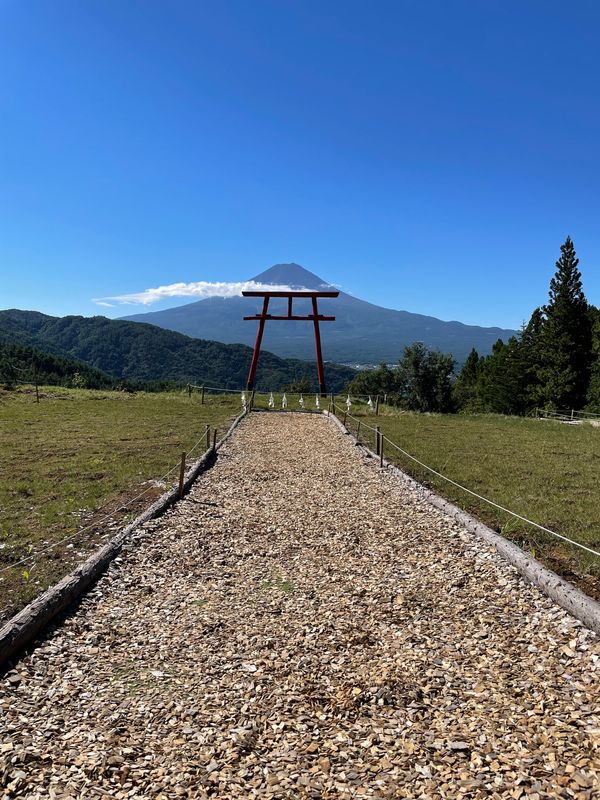 日本・山梨県「河口湖と富士山を眺めながらキャンプ⭐︎」の写真