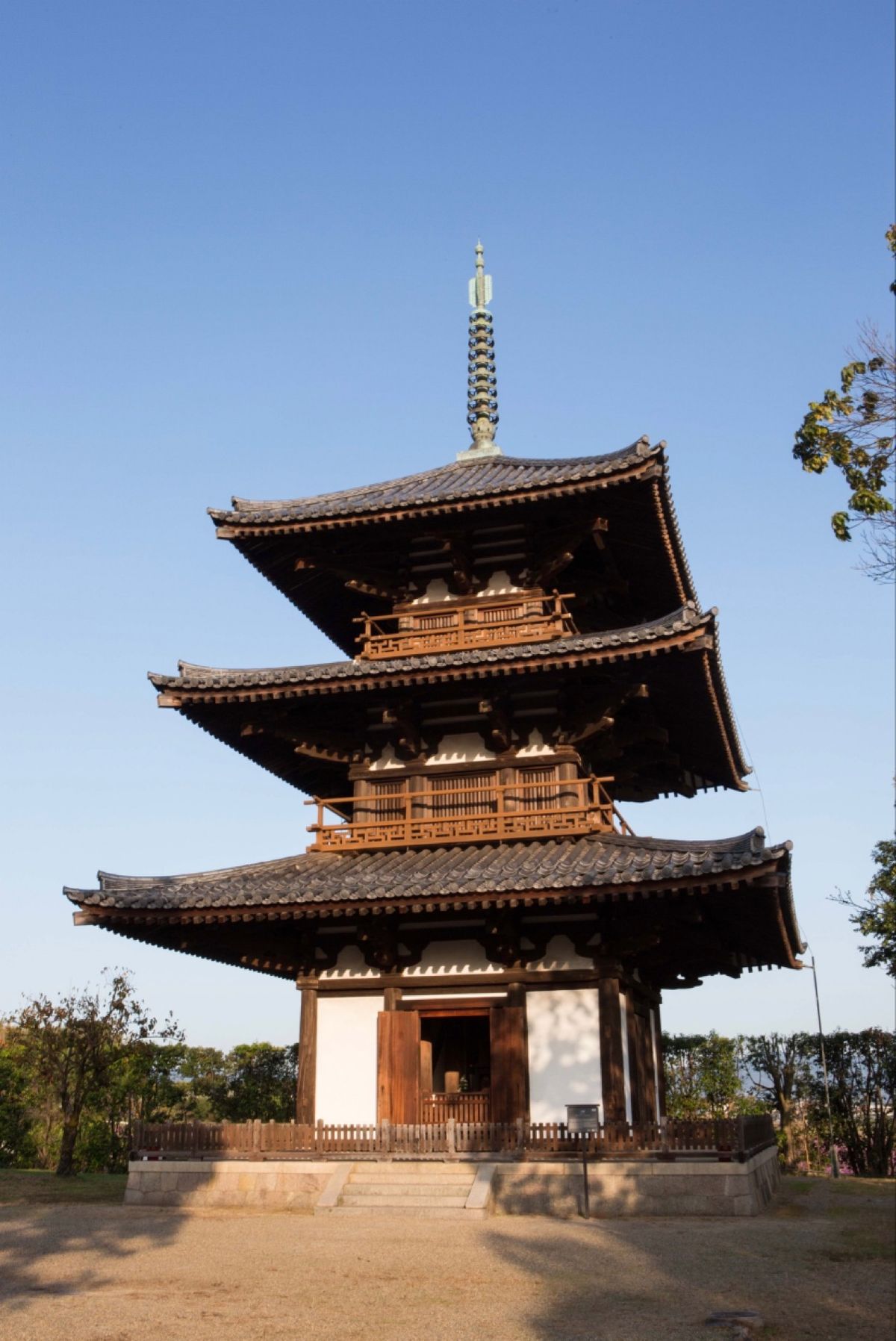 奈良県
生駒郡
●法隆寺　金堂（世界遺産）
●法隆寺　五重塔（世界遺産）
...