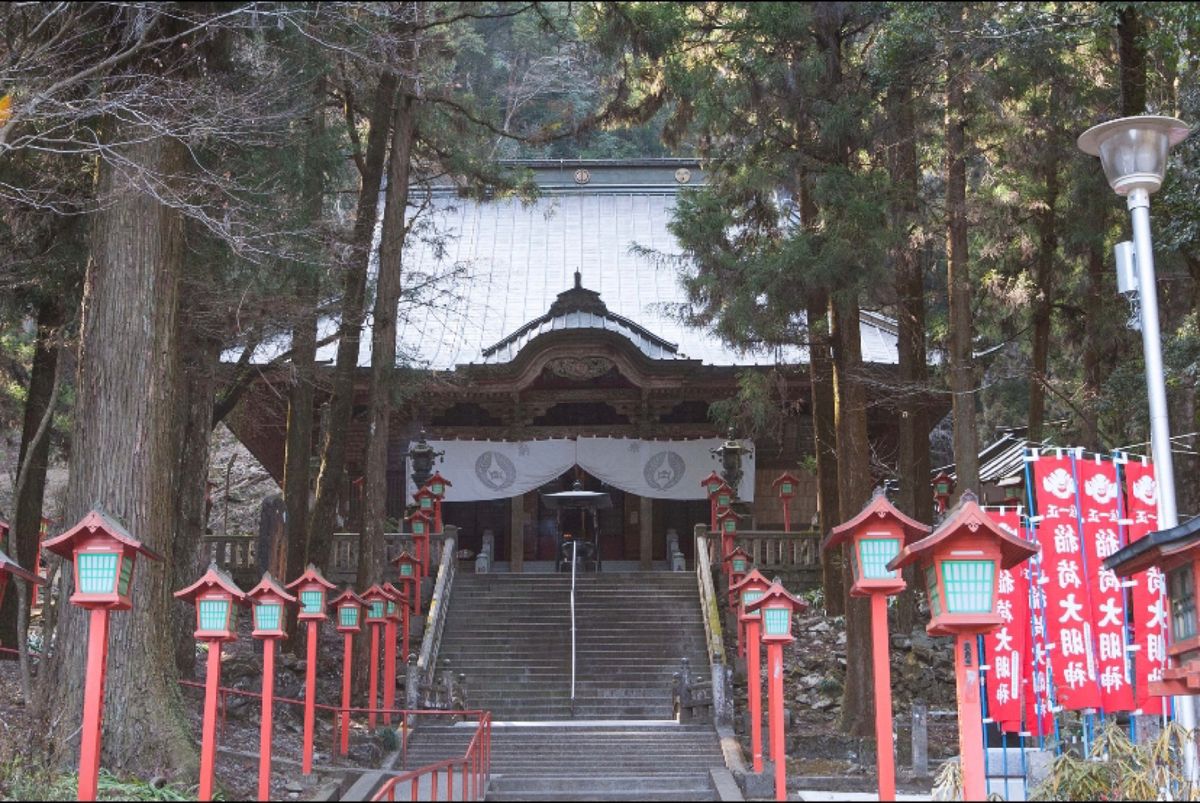 栃木県
日光市
●雪が残る中禅寺湖と華厳の滝
栃木市
●坂東17番札所 満...