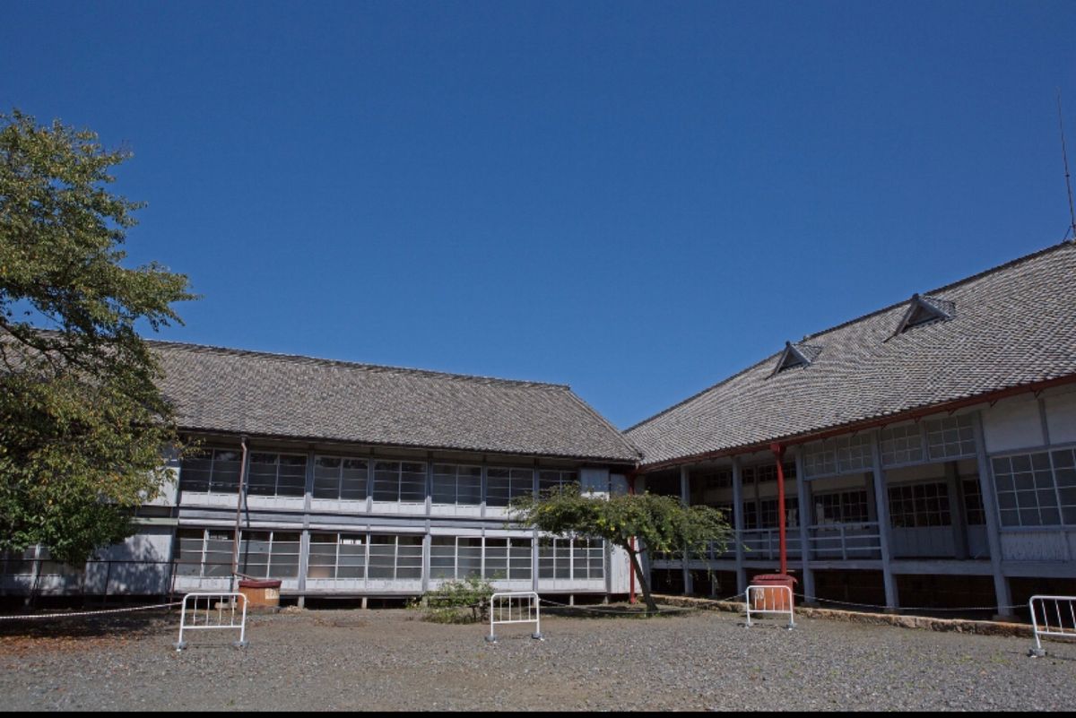 群馬県富岡市
富岡製糸場（世界遺産）
●ブリュナ館
●東置繭所
群馬県下仁...