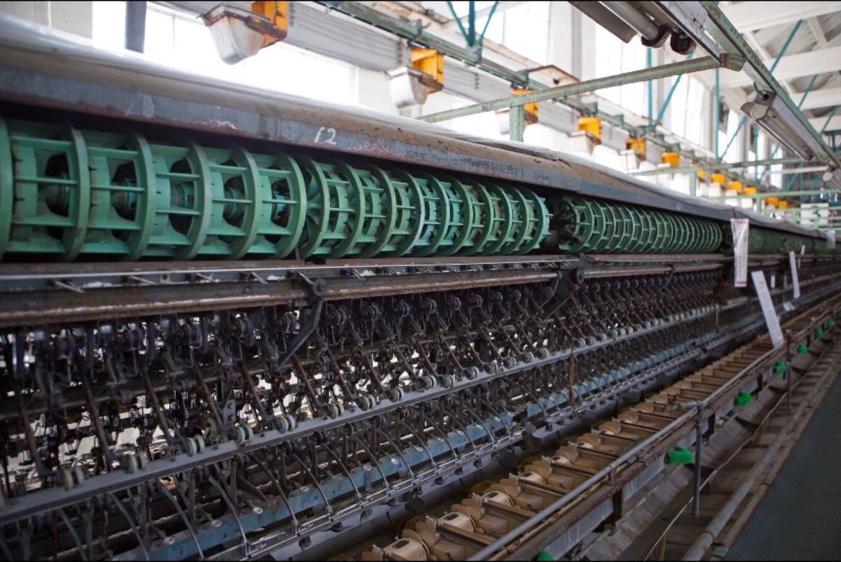 群馬県富岡市
富岡製糸場（世界遺産）
●東置繭所
●製糸所
●製糸所の機械...