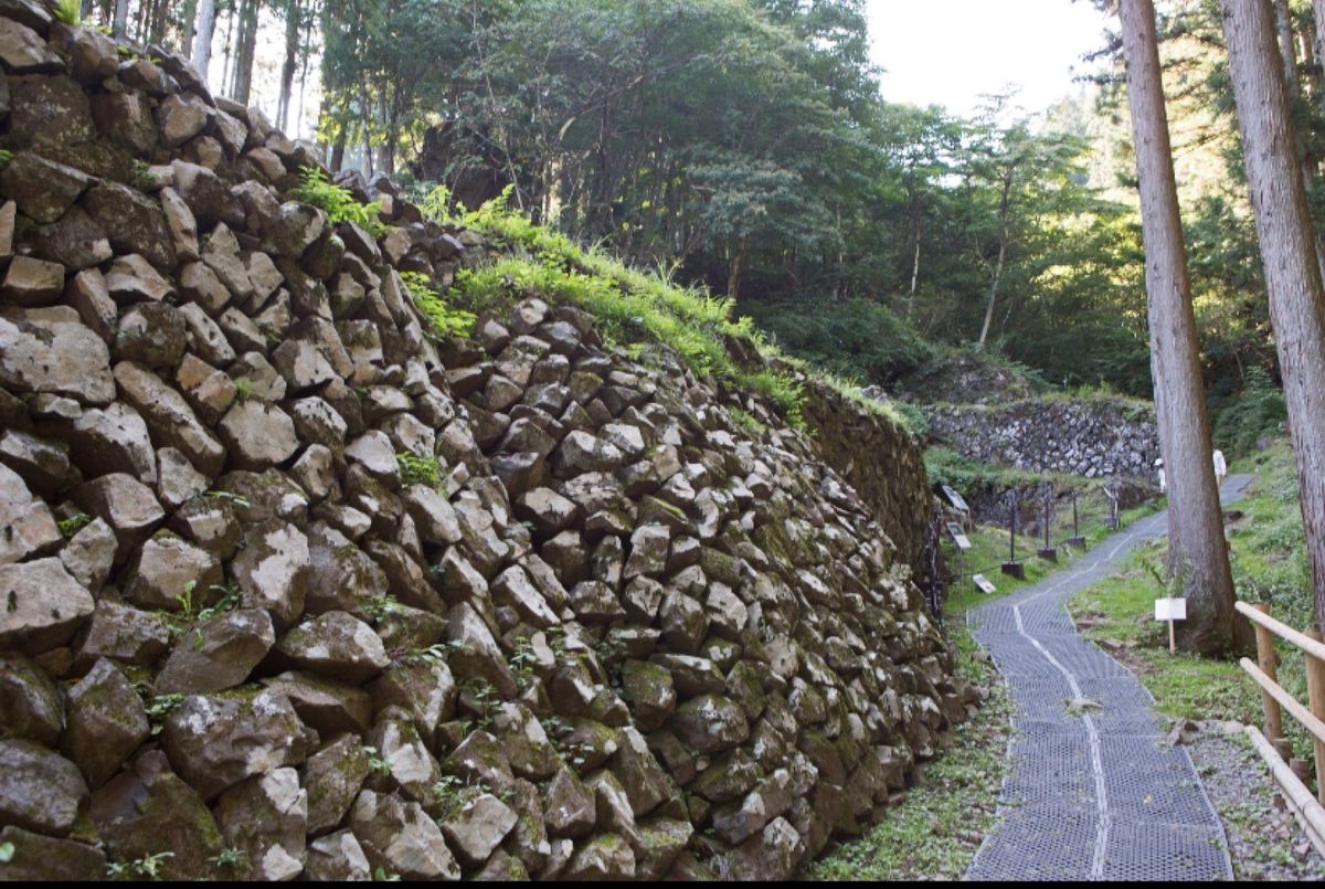 群馬県富岡市
富岡製糸場（世界遺産）
●ブリュナ館
●東置繭所
群馬県下仁...