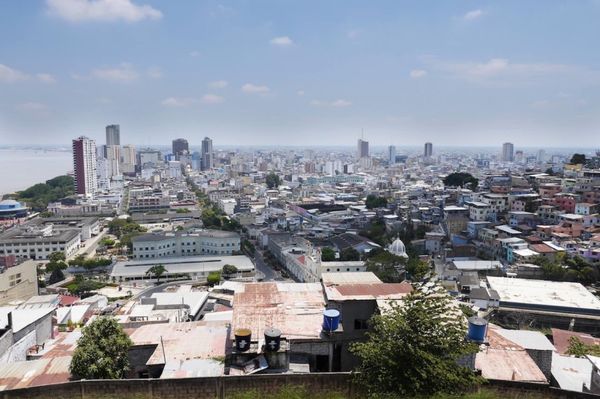 エクアドル・Quito「エクアドル在住」の写真：エクアドル最大の港湾都市 グアヤキル。
...
