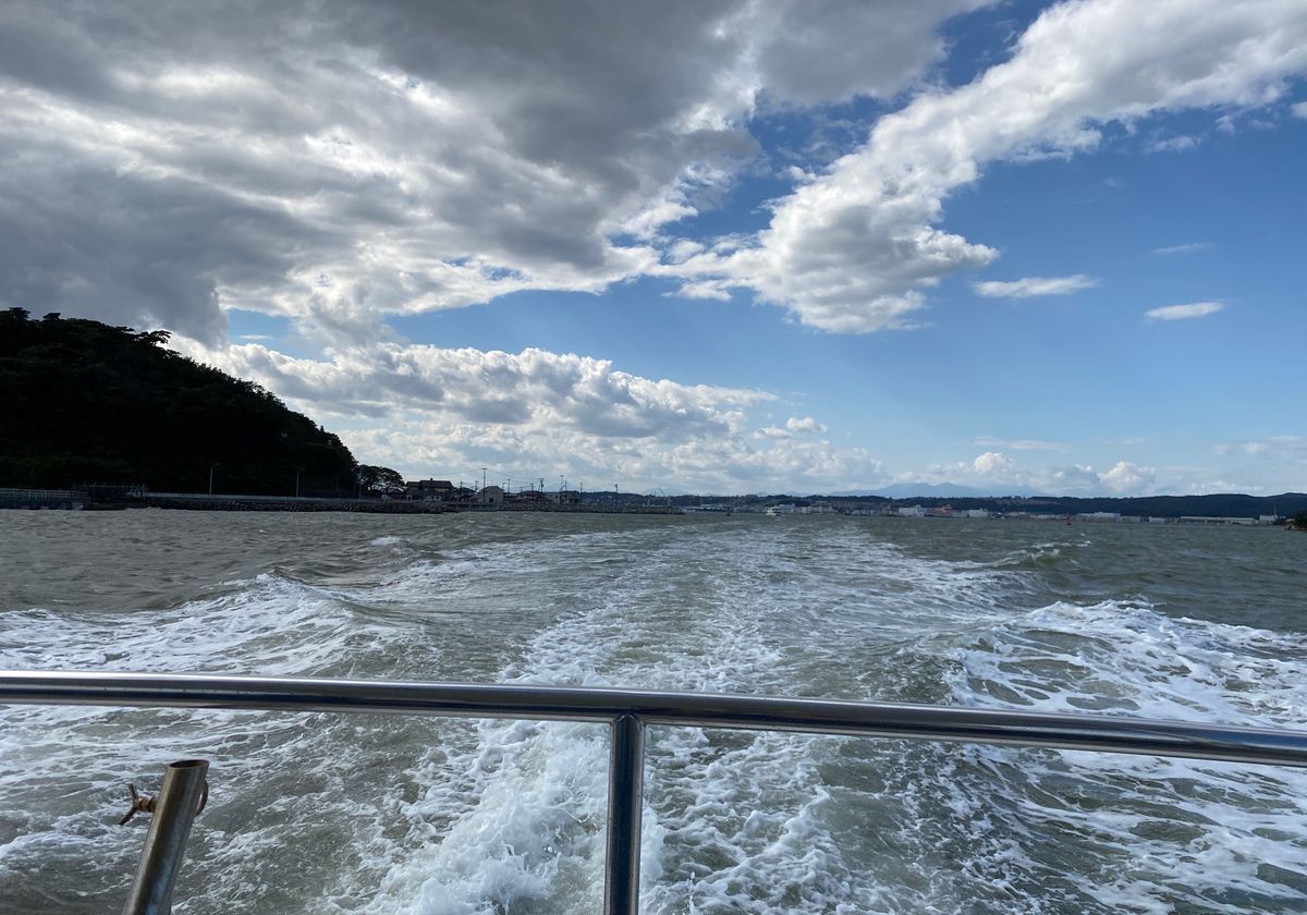 塩釜港からかつて芭蕉が辿ったルートと同じコースを通って松島へと。