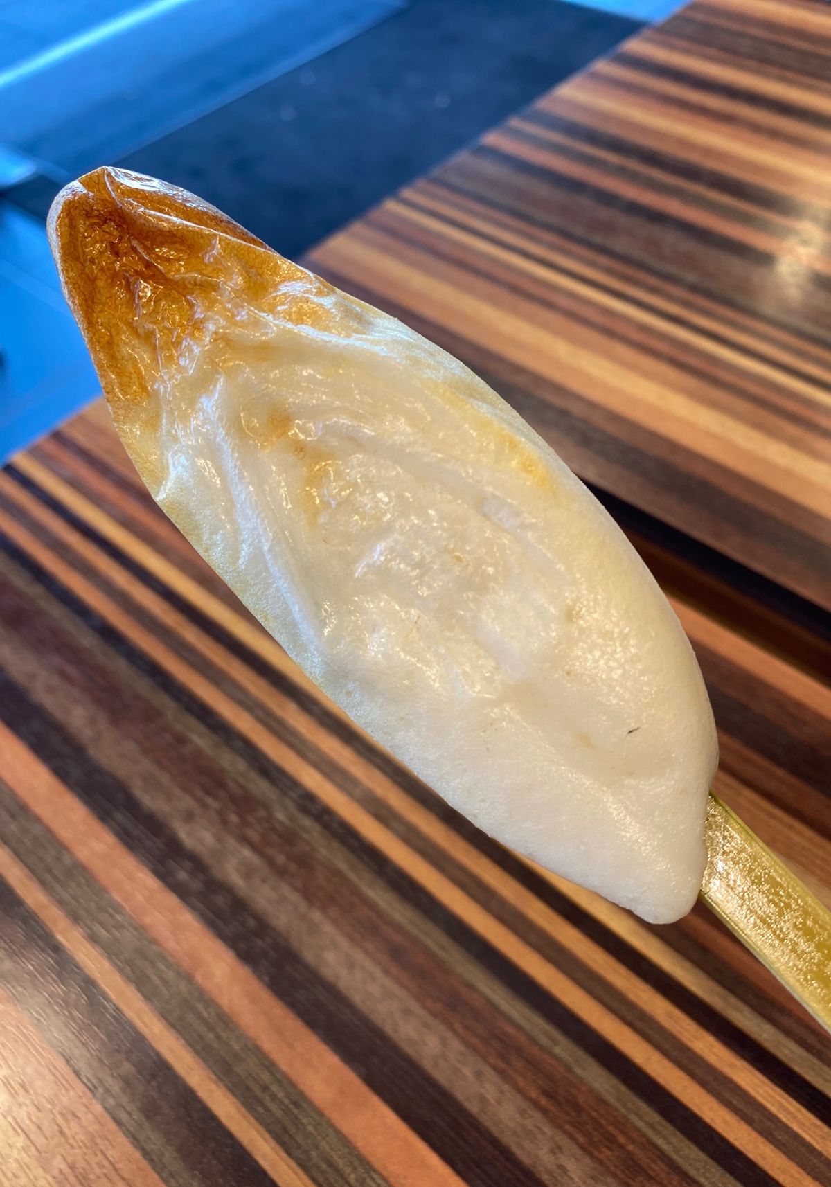 遅めのランチにウニといくらの二色丼と生牡蠣。
おやつに自分で焼く笹かまをい...