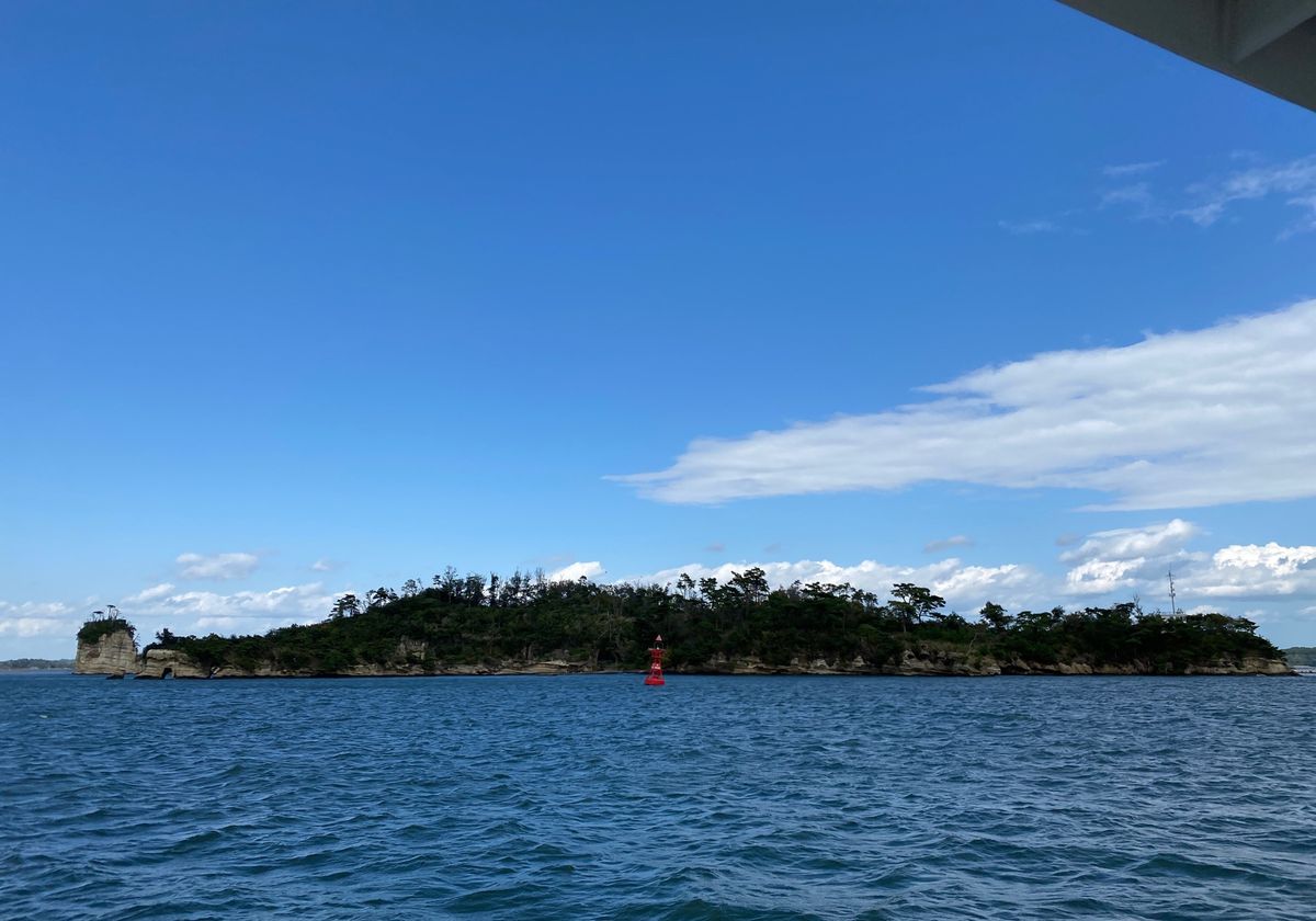 塩釜港からかつて芭蕉が辿ったルートと同じコースを通って松島へと。