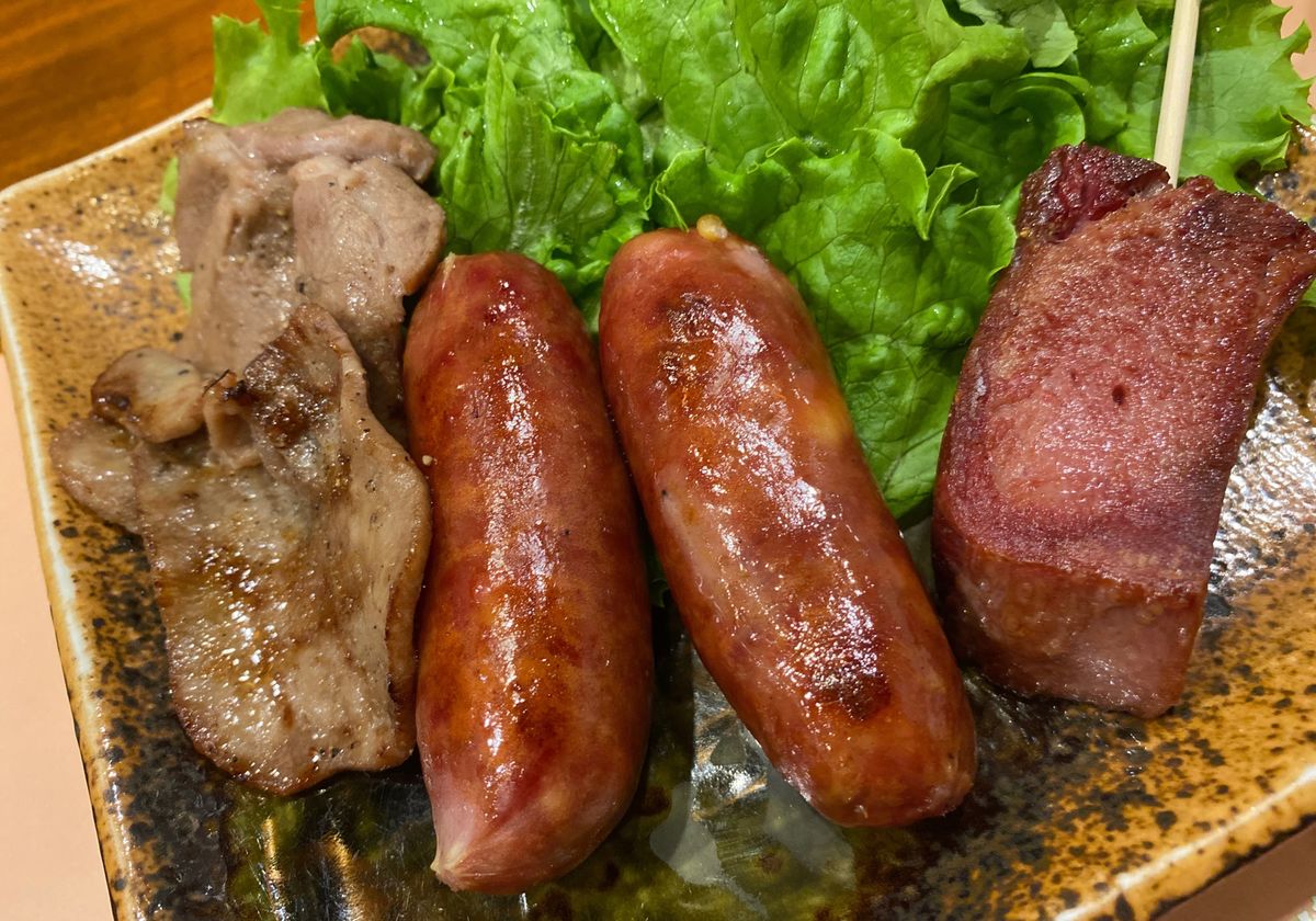 2軒目も牛タンとビール！
ゆめやさんでいただいた牛タン食べ比べ。
串焼きは...