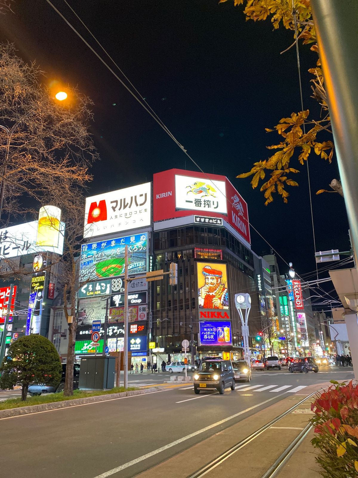 今回の麺活は塩ラーメンから。
あっさりさっぱりで岩のりが高ポイント。
