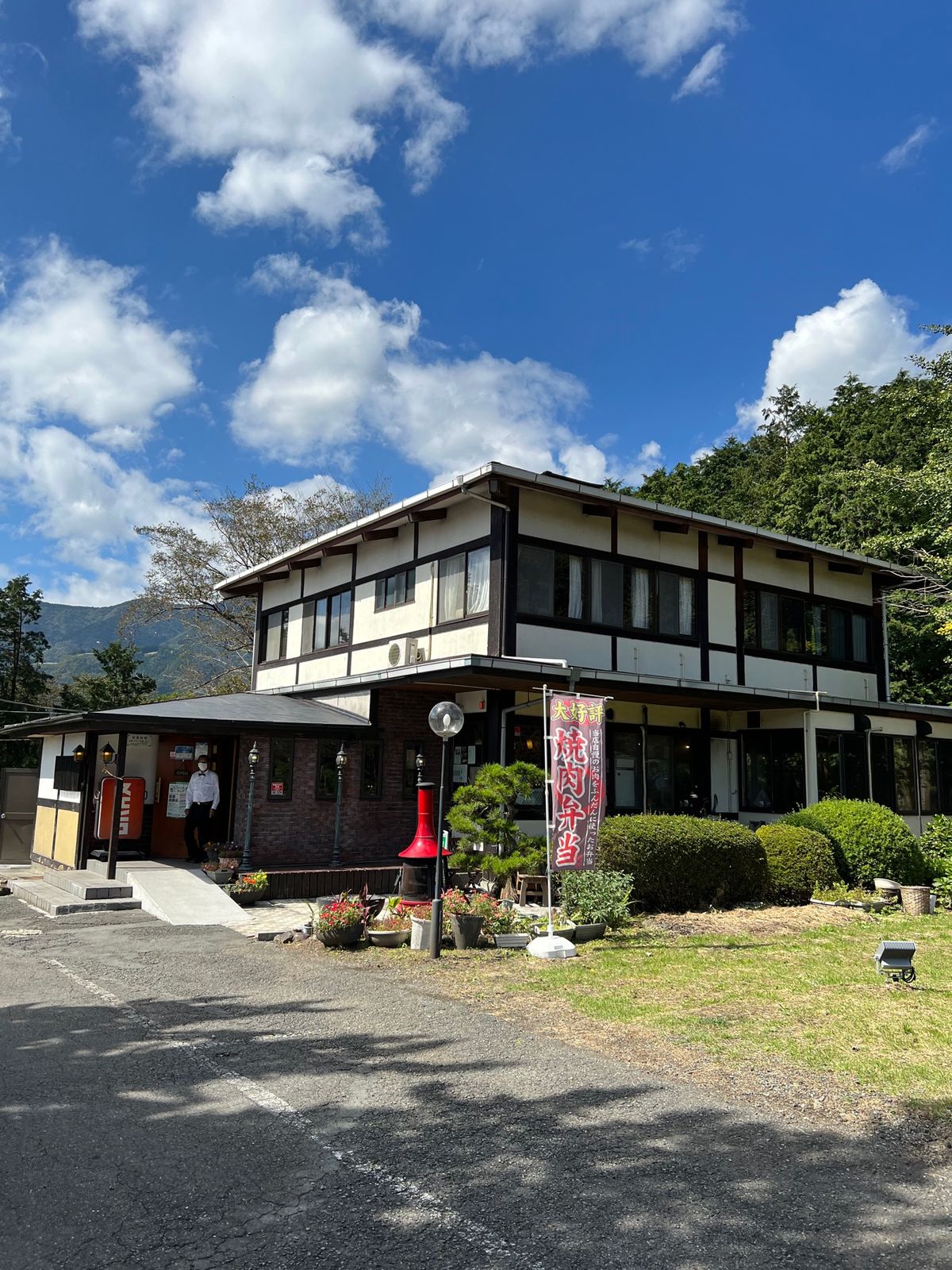 銀座スエヒロ　富士店でランチ

朝写真を撮ってる時に隣にいたおじいさんと色...