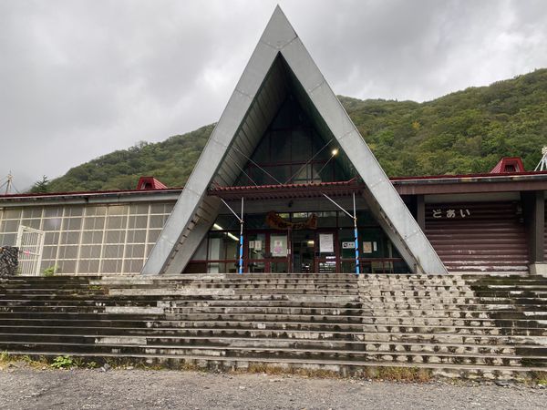 日本・栃木県「栃木一人旅！ちょっと群馬！」の写真：土合駅！
の中の喫茶店！