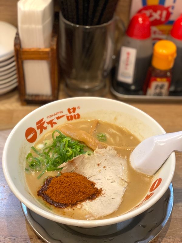 日本・島根県「広島から島根へ横断出張🚗」の写真：看板みたら無性に食べたくなって
広島と関...