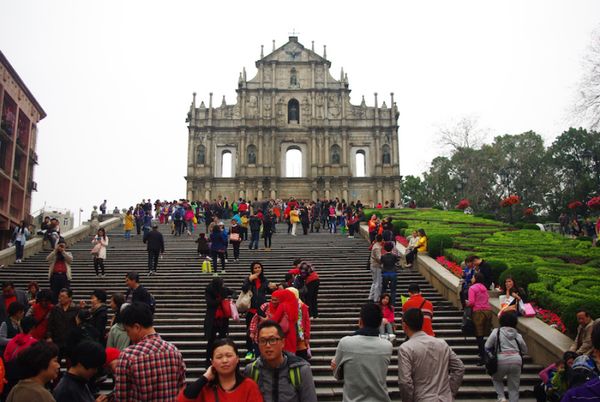 マカオ・Macau「香港・マカオ弾丸旅」の写真：香港からフェリーでマカオへ。
カジノには...