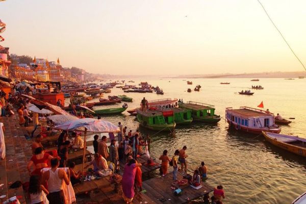 インド「７ヶ月２８ヶ国世界一周（インド）」の写真：インドといえばバラナシ。ガンジス川には入って...