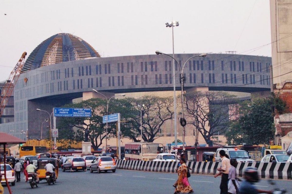 南部の町 チェンナイ。
インド3週間目にして、観光する暇もなく お腹を壊し...