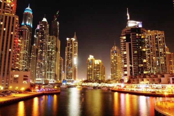 アラブ首長国連邦・Dubai「７ヶ月２８ヶ国世界一周（UAE）」の写真：ヨルダンからドバイに来て その発展ぶりに...