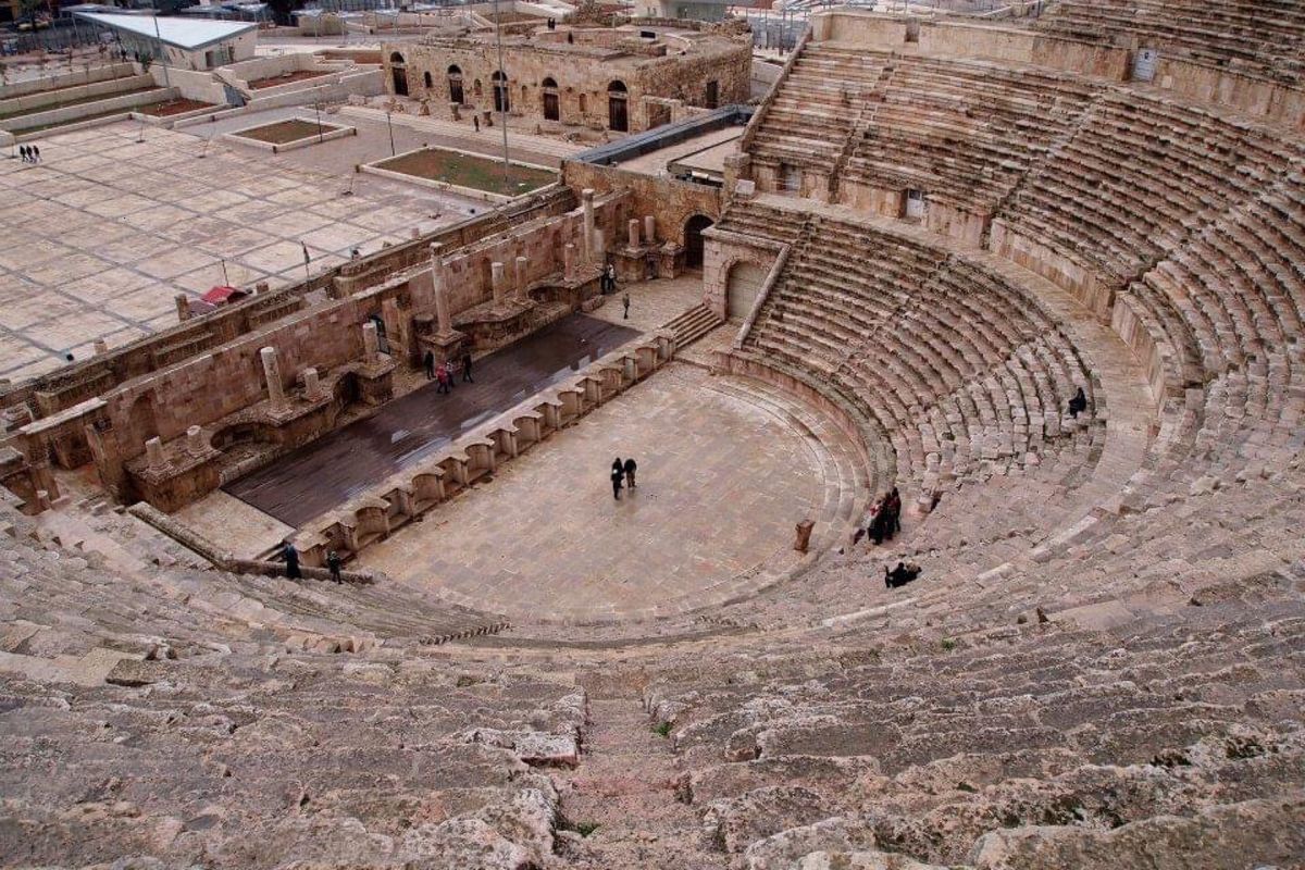 アンマンの町とアンマン城
薄汚い感じの街だけど、悪くないところでした